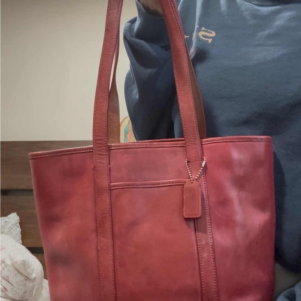 VINTAGE COACH Elegant Red Leather Tote Bag
